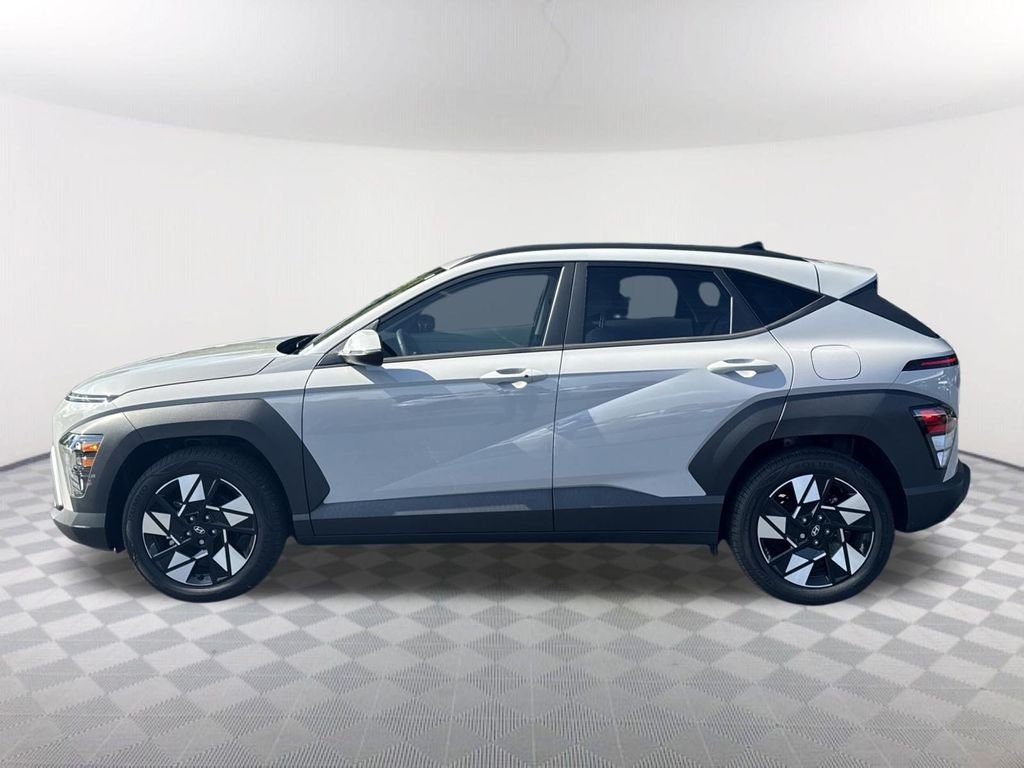 Used 2025 Gray Hyundai SEL image 8