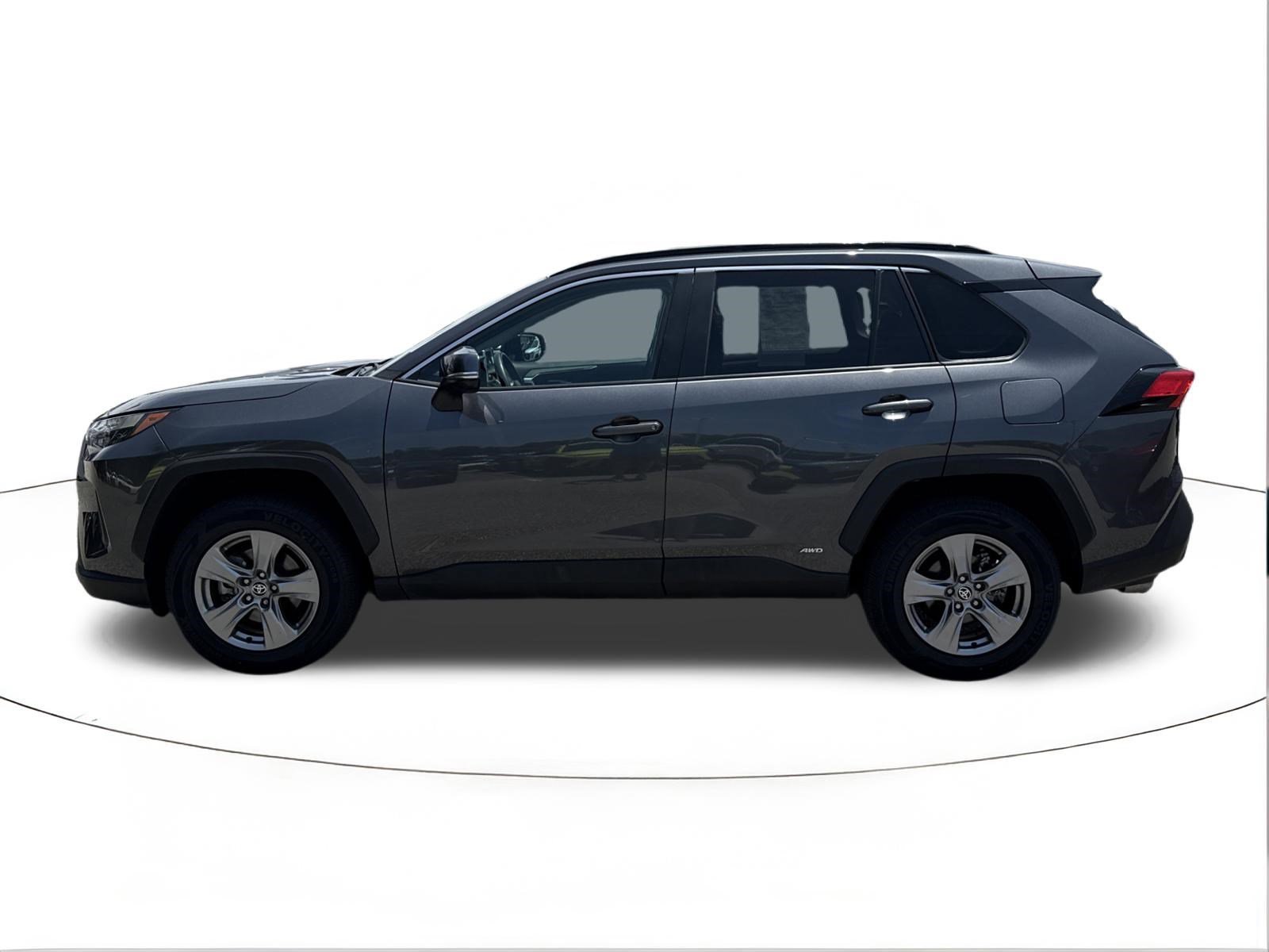 2023 Toyota RAV4 XLE - Photo 6