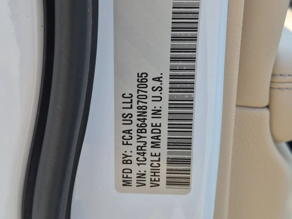 Used 2022 White Jeep 4xe image 33