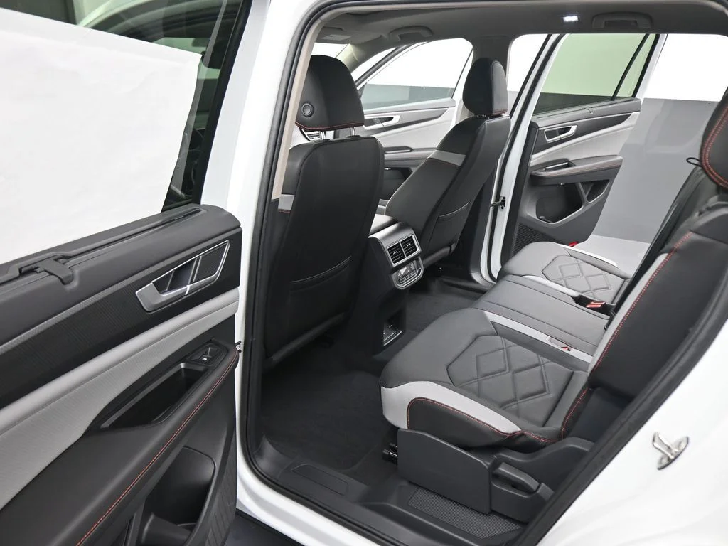 New 2026  Volkswagen 2.0T Peak Edition image 39