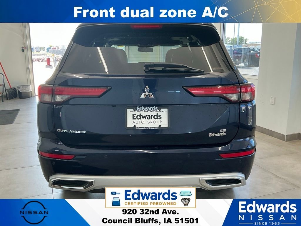 Used 2022 Blue Mitsubishi SE image 9