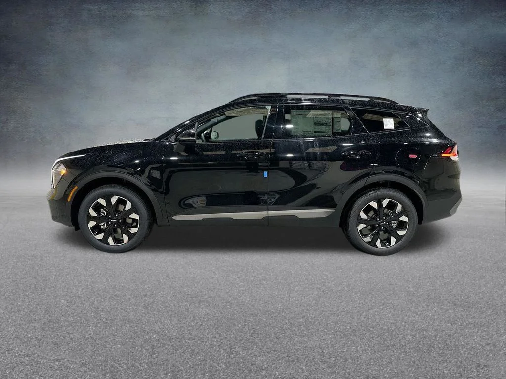 Used 2023 Black Kia X-Line image 29