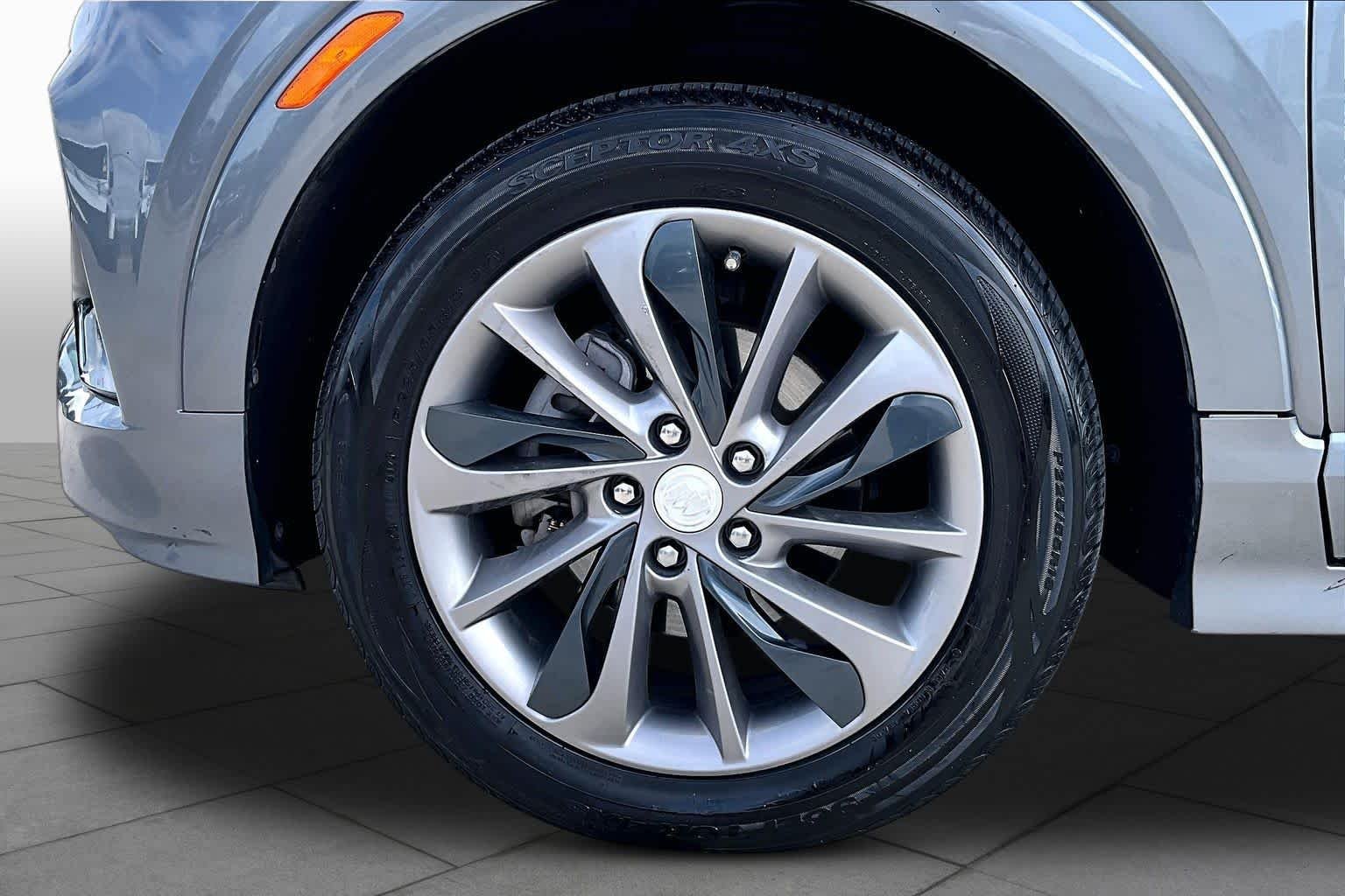 Used 2022 Satin Steel Metallic Buick Select image 11