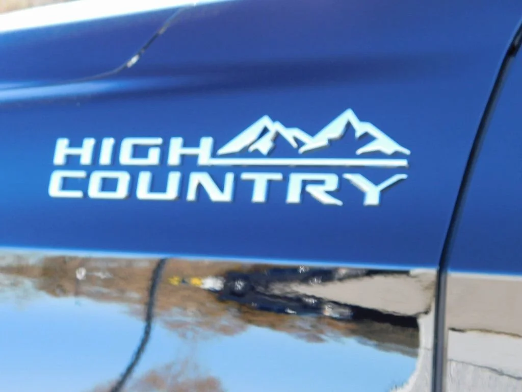 2025 Chevrolet Suburban High Country - Photo 50