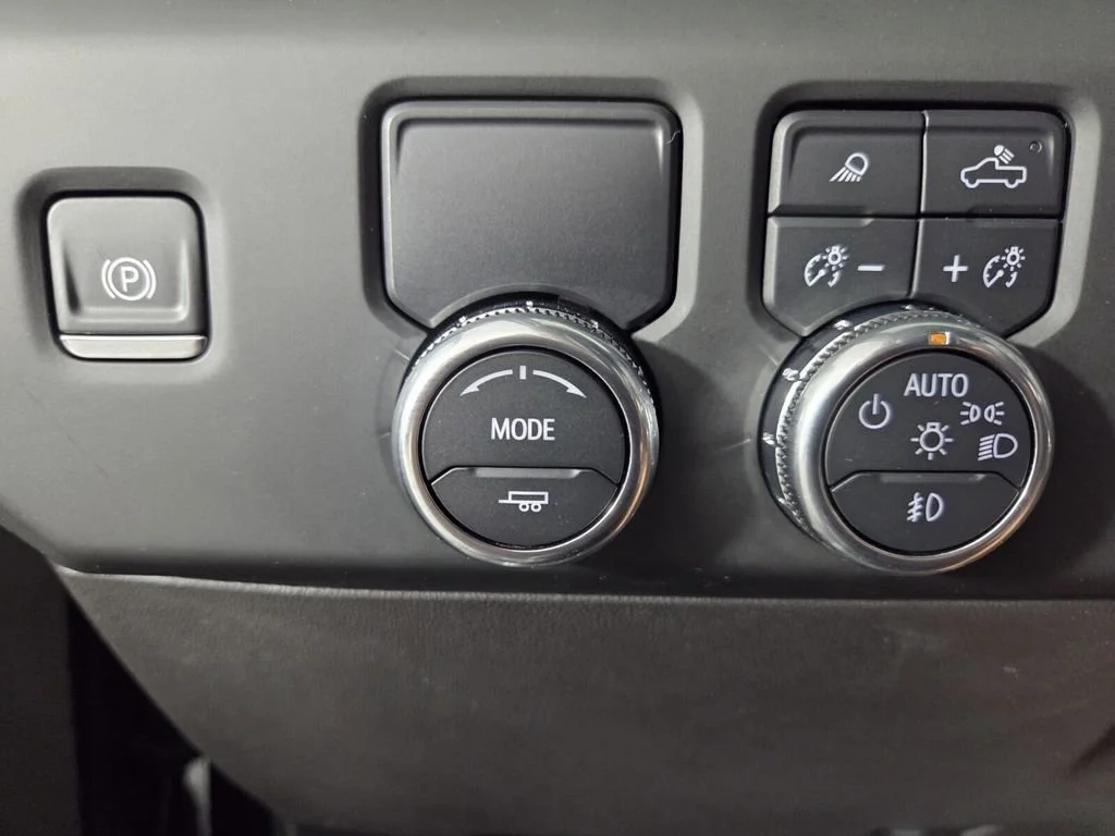 Used 2024 Onyx Black GMC Denali image 20