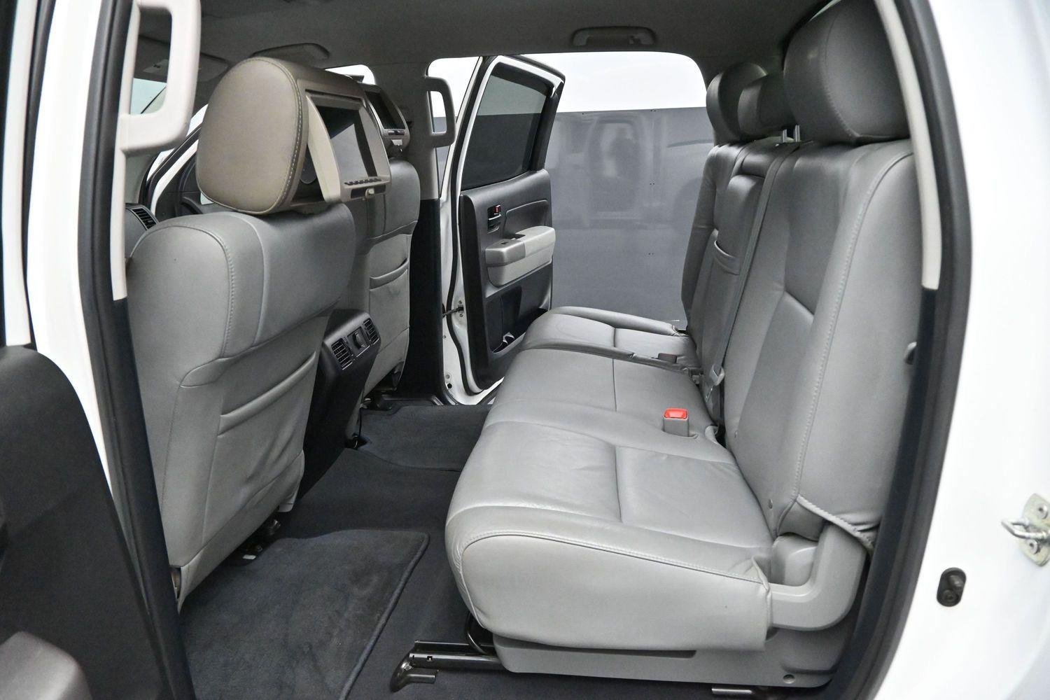 Used 2013 Super White Toyota Grade image 27