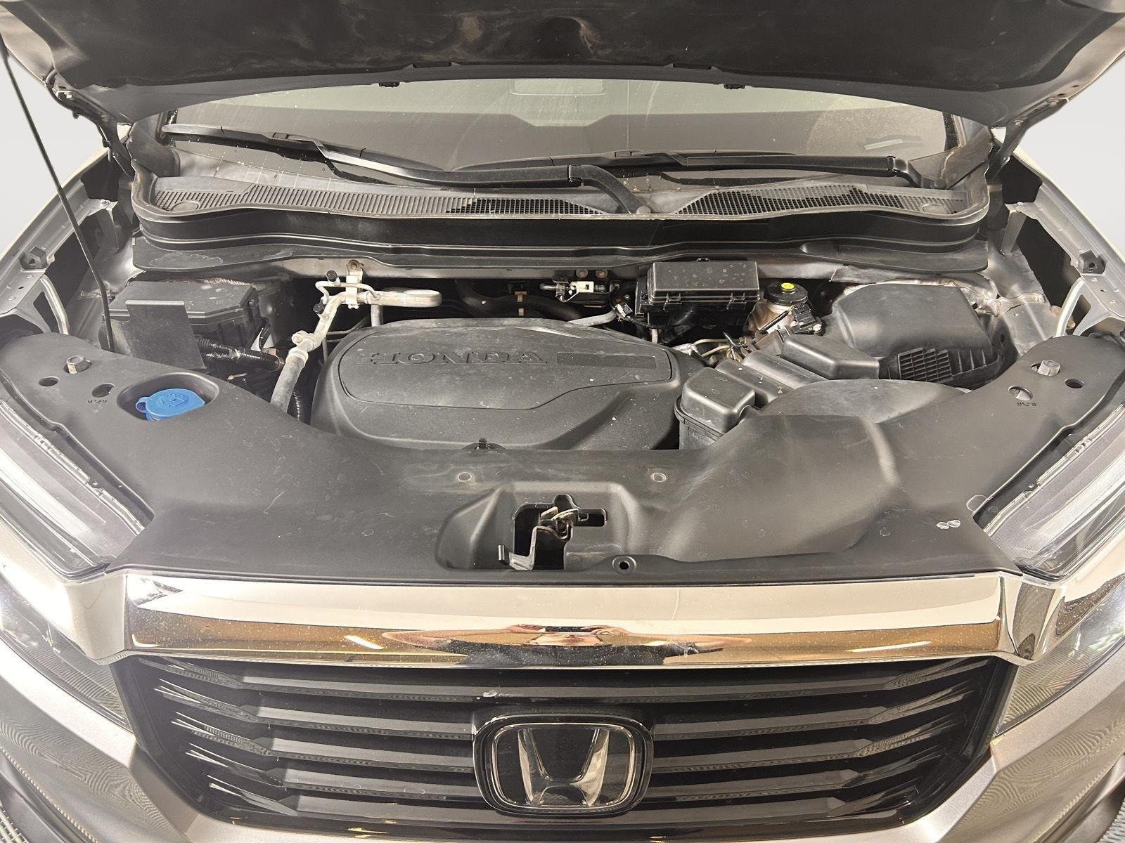 Used 2021 Lunar Silver Metallic Honda RTL-E image 8