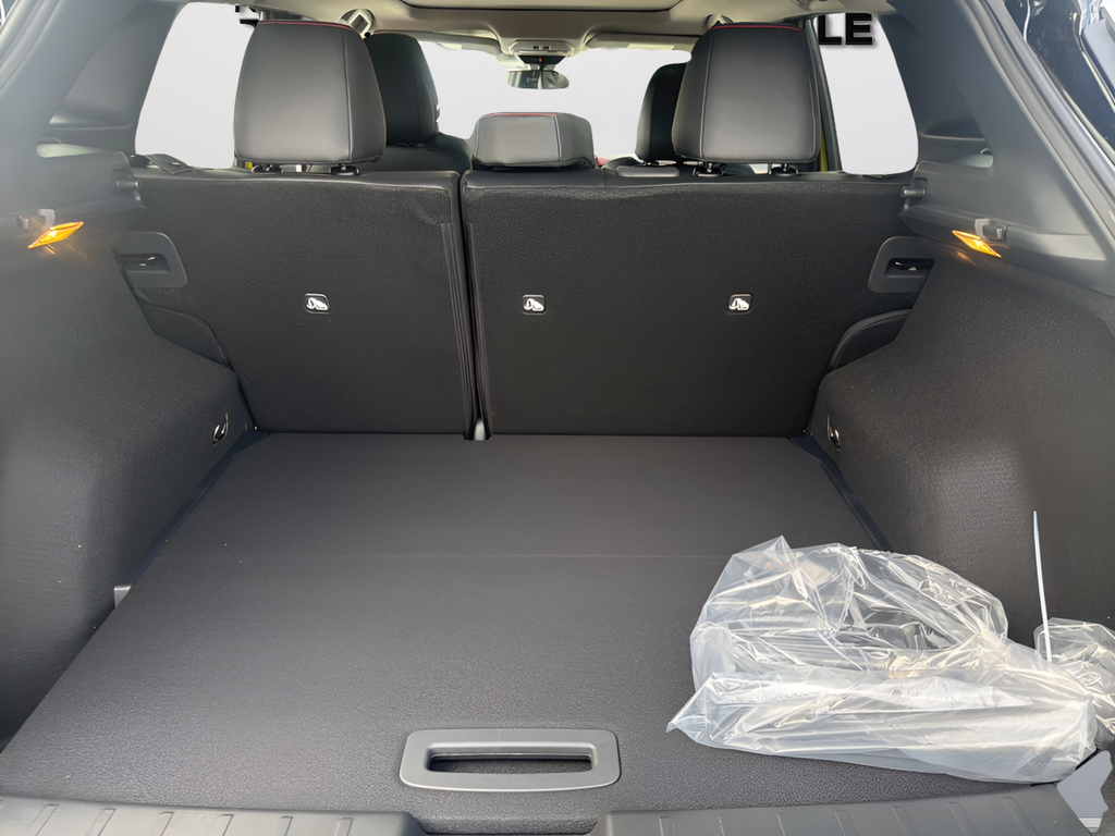 2026 Nissan KICKS SR - Photo 11