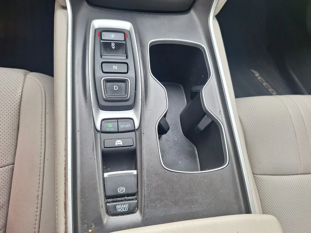 Used 2022  Honda EX-L image 18