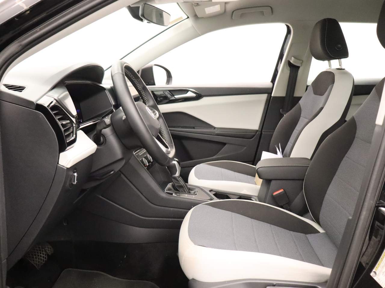 Certified Used 2025 Deep Black Pearl Volkswagen S image 15