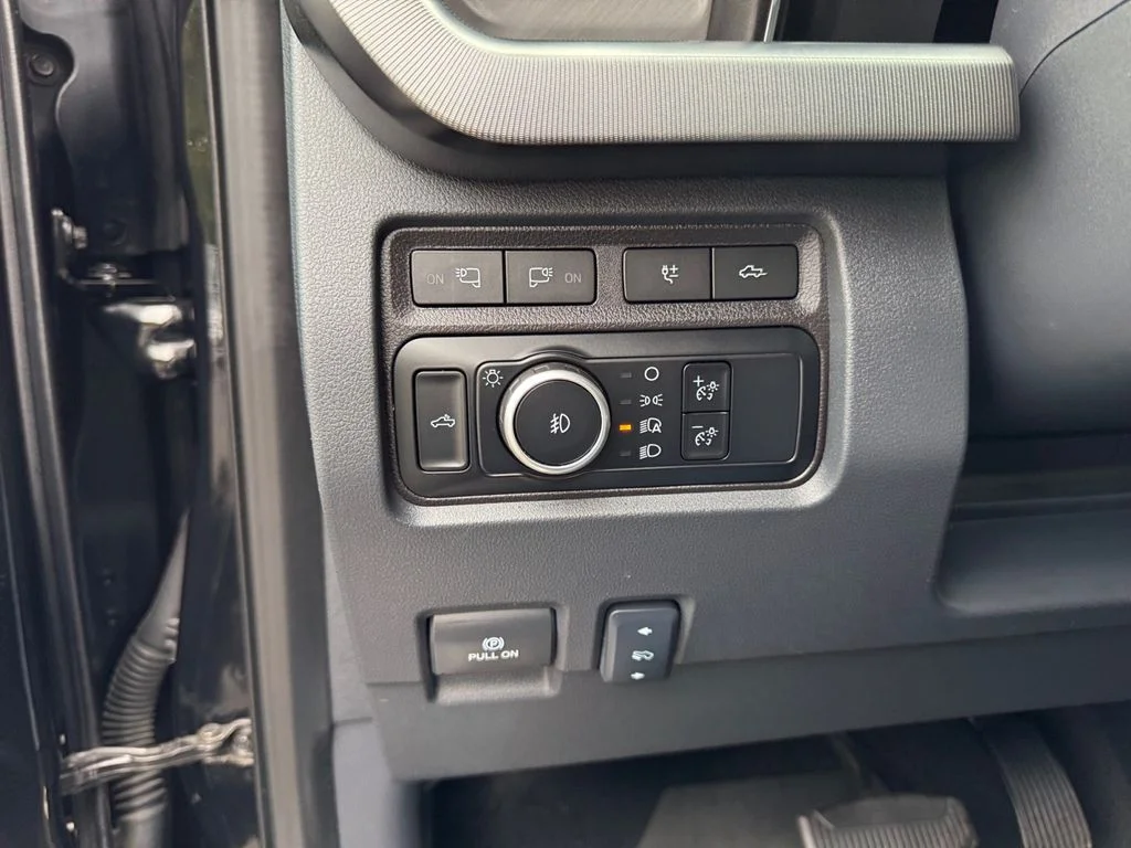 Used 2024 Black Ford Platinum image 23