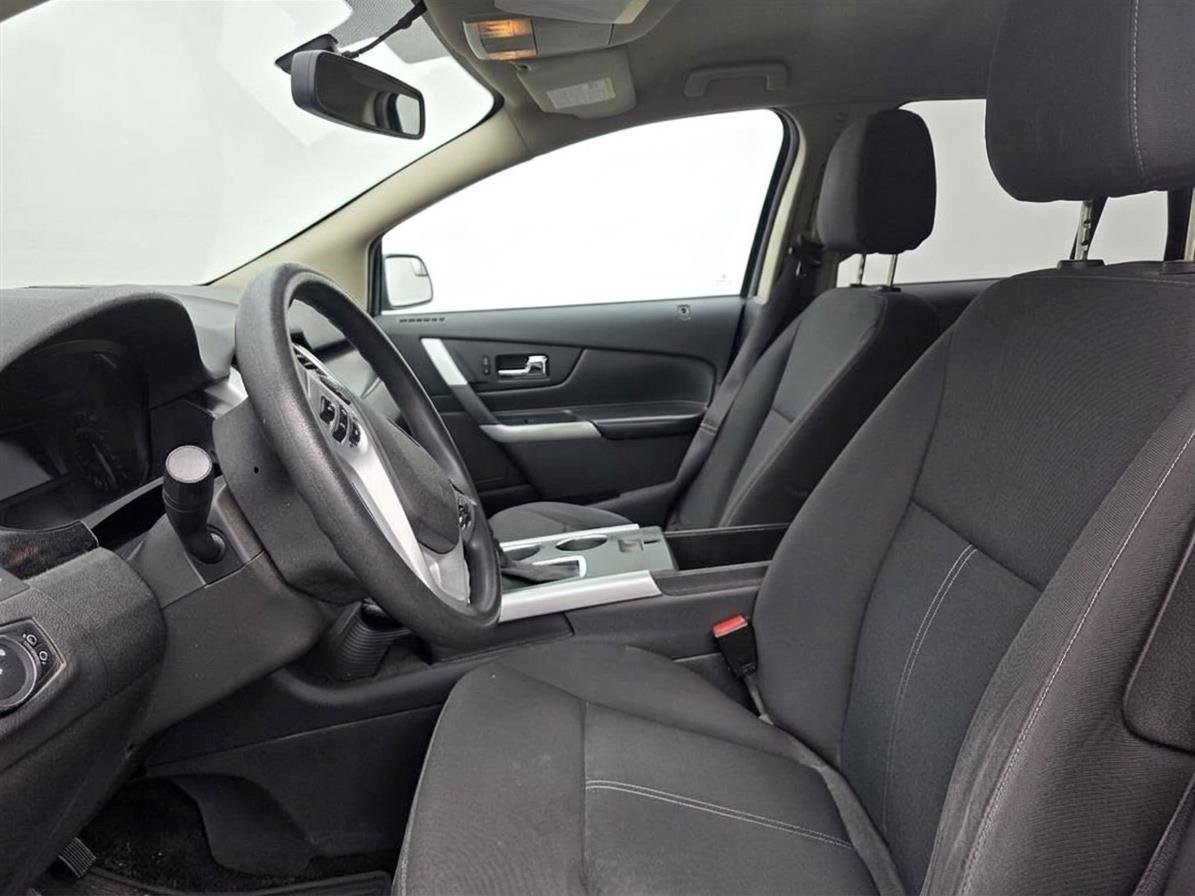 Used 2013 Ingot Silver Metallic Ford SE image 13