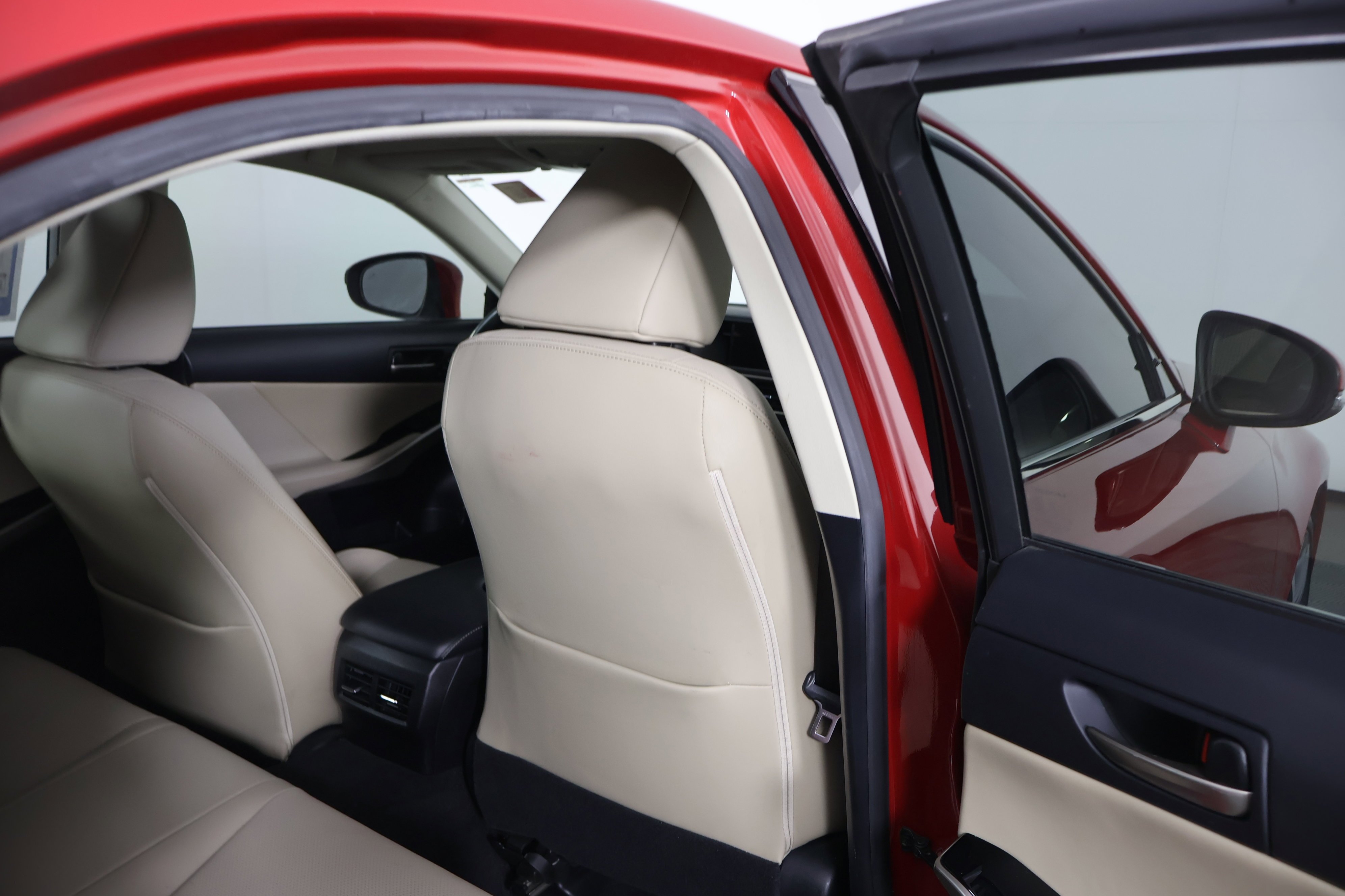 2019 Lexus IS 300 - Photo 48