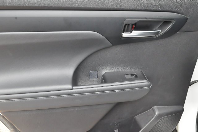 Used 2025 Beige Toyota XLE image 19
