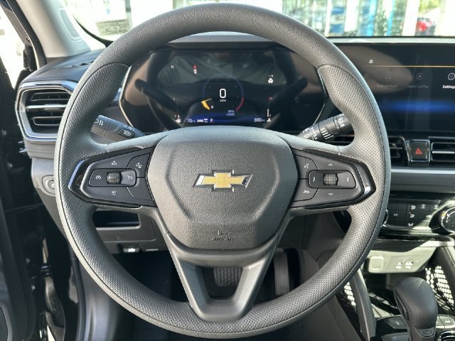 New 2026 Mosaic Black Metallic Chevrolet LT image 15