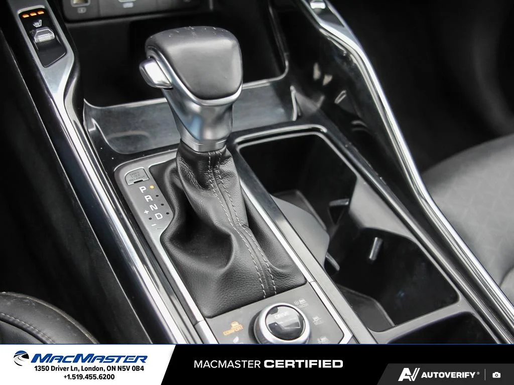 Used 2022  Kia  image 22