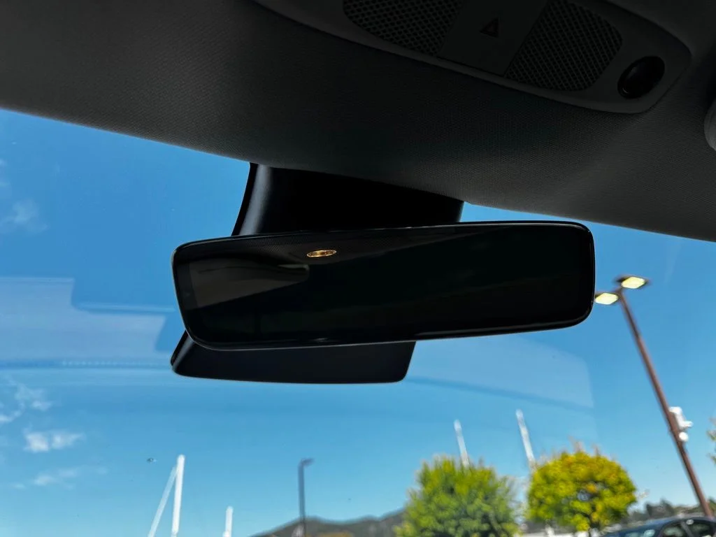 Used 2023  Tesla Base image 34
