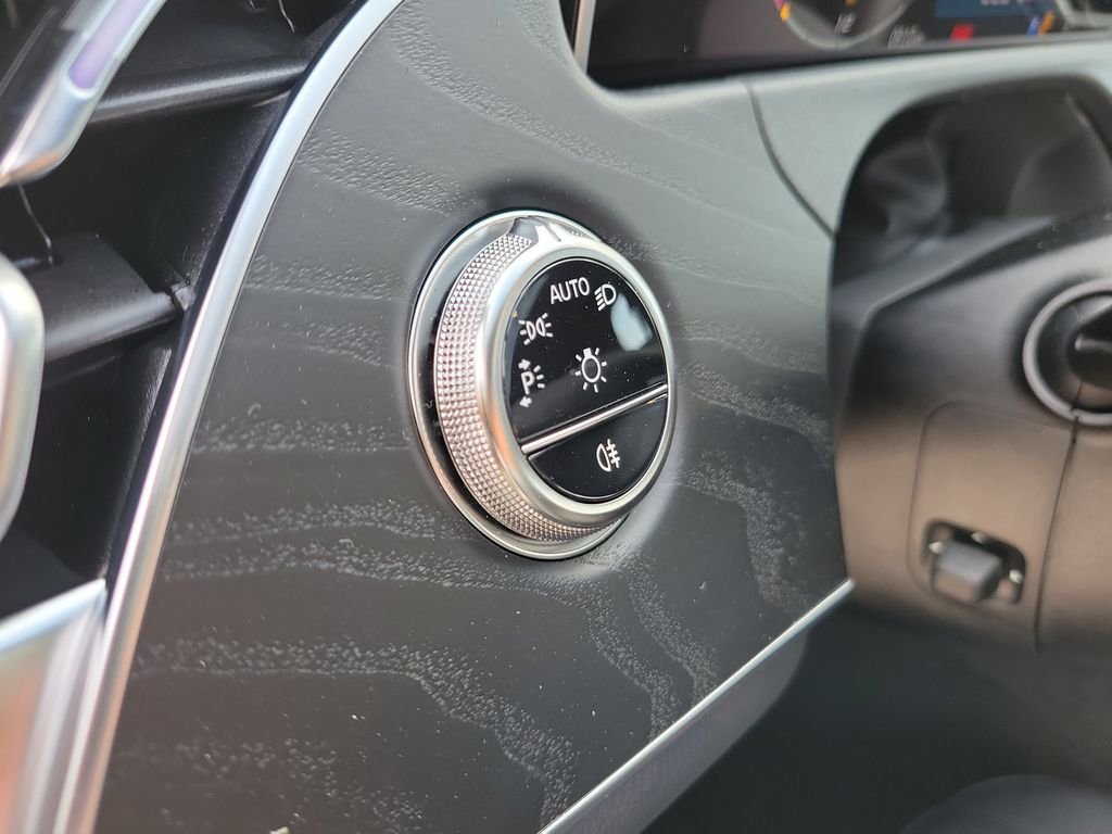 2026 Mercedes-Benz E-Class E350 - Photo 24