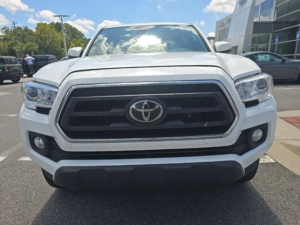 Used 2023 White Toyota SR5 image 3