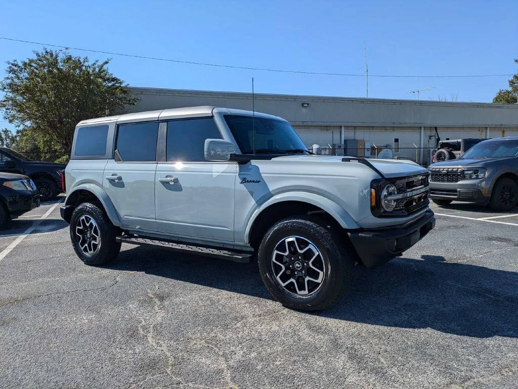 Certified Used 2024 Cactus Green / Gray Ford Outer Banks image 2