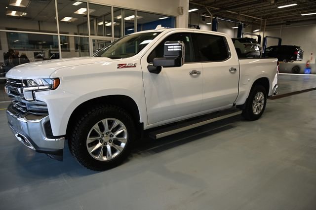 Used 2021 White Chevrolet LTZ image 9
