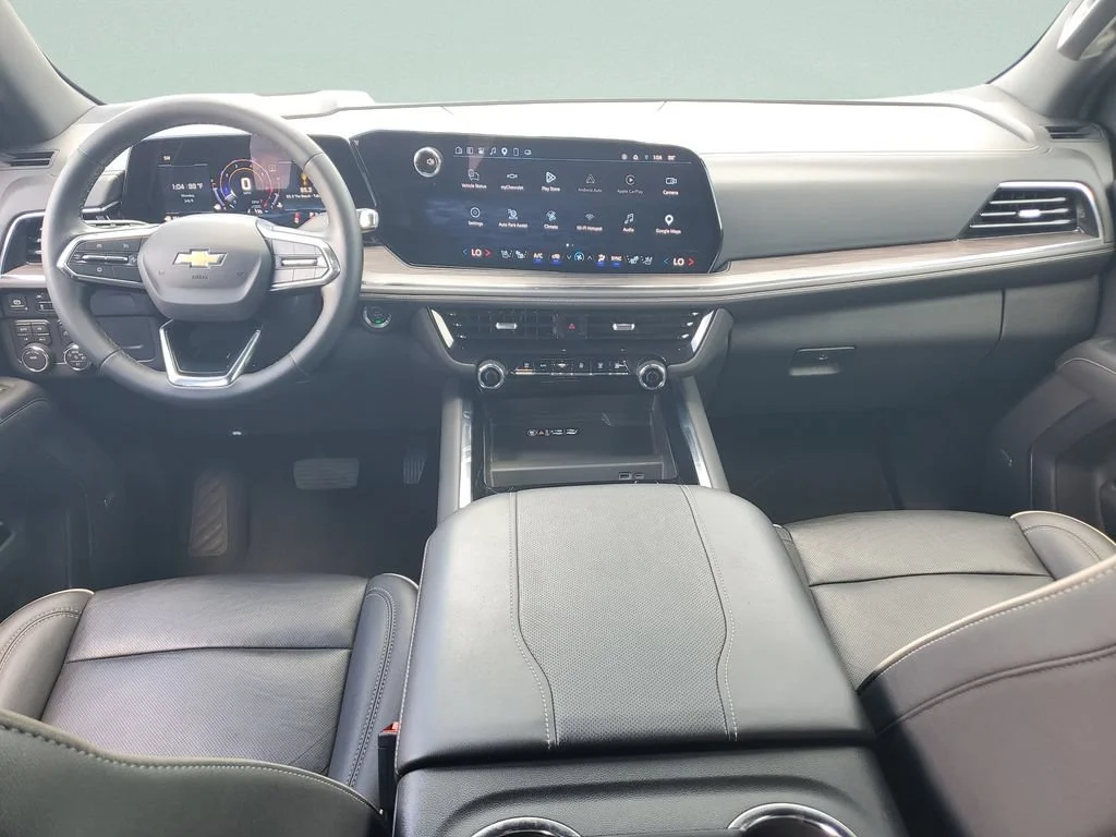 Used 2025 Dark Ash Metallic Chevrolet Premier image 11