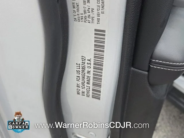Used 2024 Silver Jeep Laredo image 20