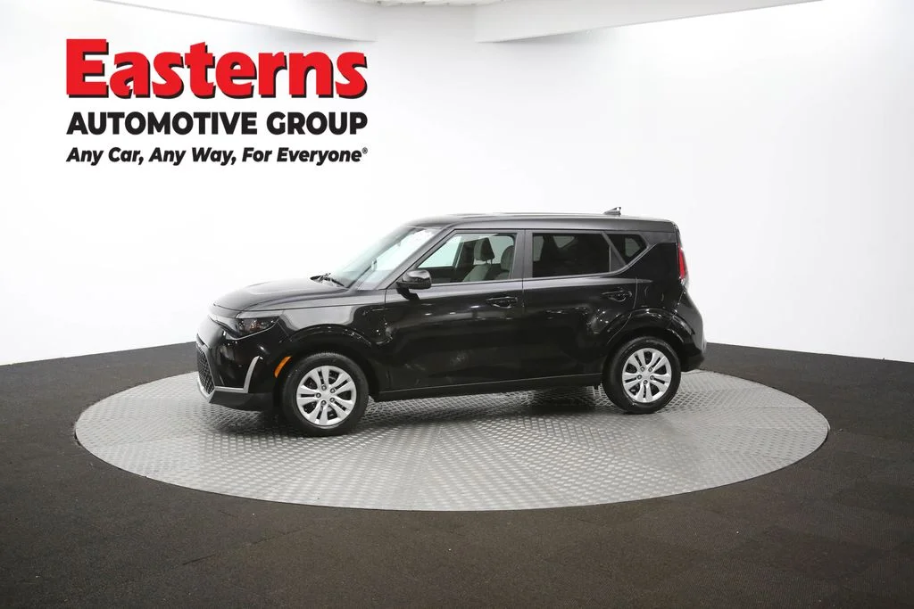 Used 2023 Black Kia LX image 57