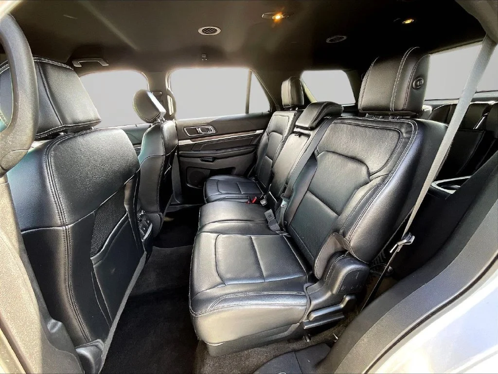 Used 2016 Silver Ford Limited image 21