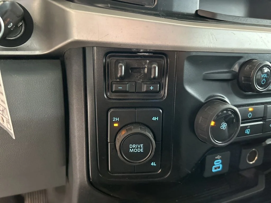 Used 2025 White Ford XL image 53