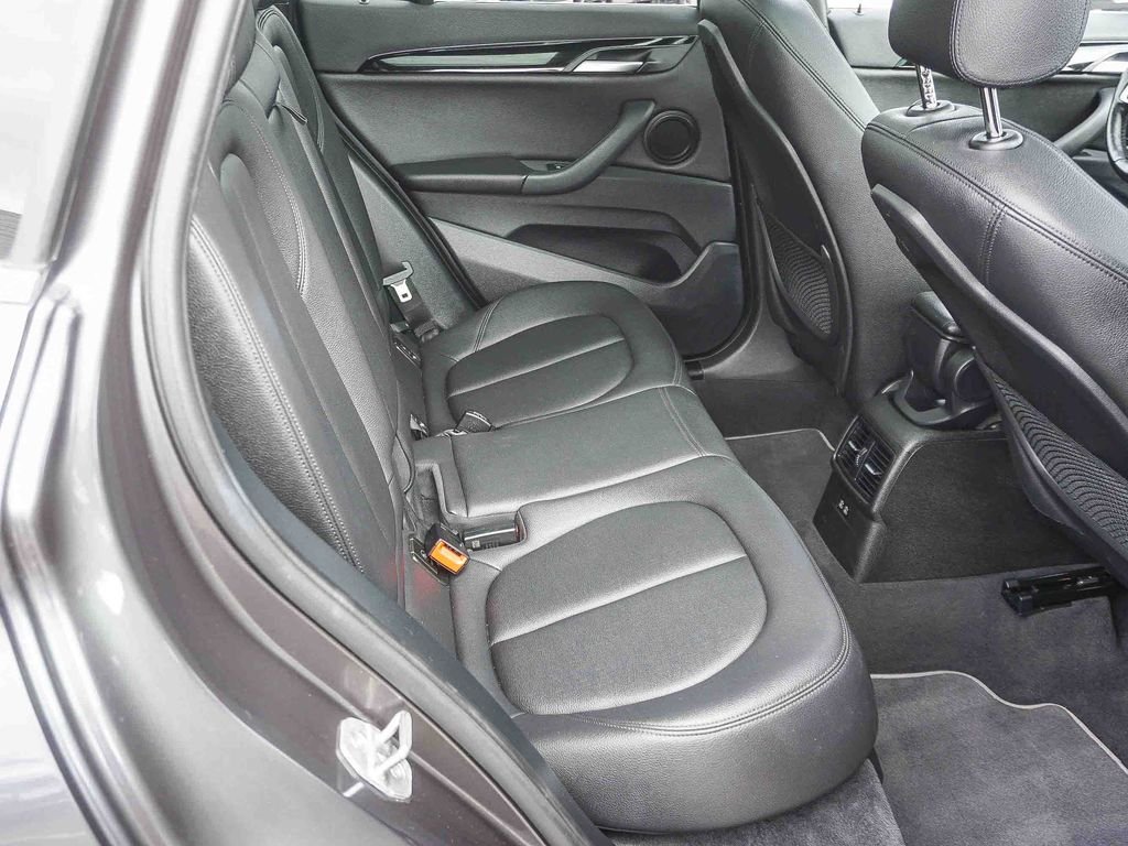 Used 2021 Gray BMW sDrive28i image 14