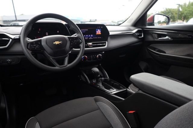 Used 2025 Red Chevrolet LT image 8