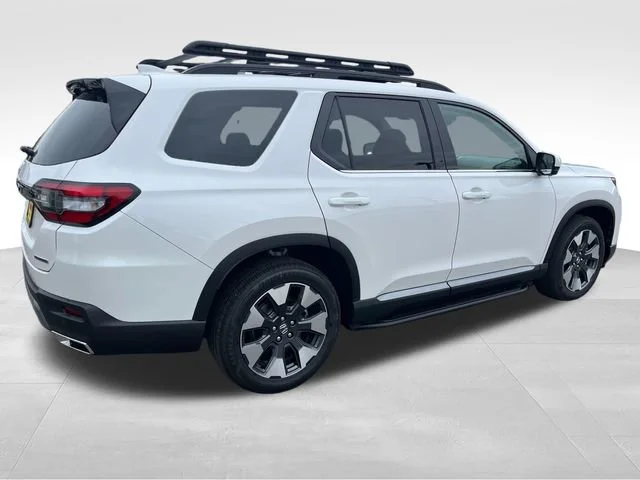 New 2026 Platinum White Honda Touring image 8