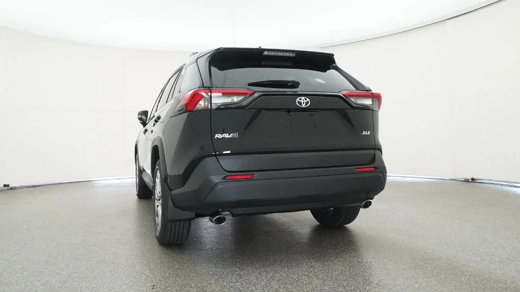 2025 Toyota RAV4 XLE Premium - Photo 18