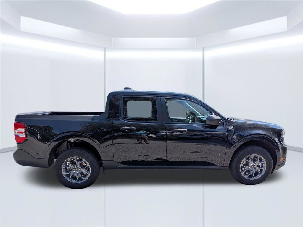 New 2026 Shadow Black Ford XLT image 8
