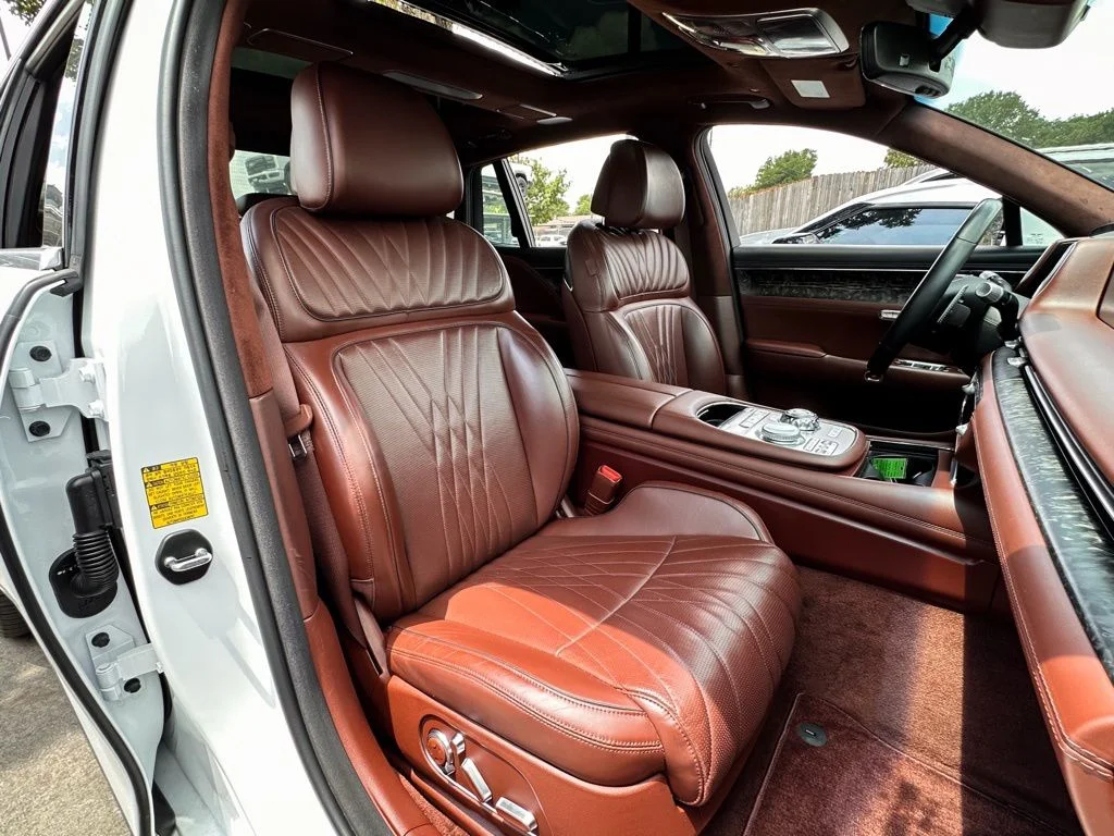 Used 2024 White Genesis 3.5T e-SC image 26
