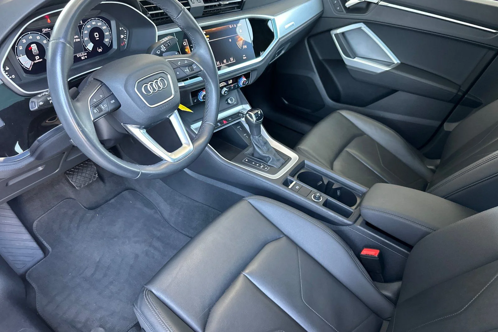 Used 2025  Audi Premium image 9