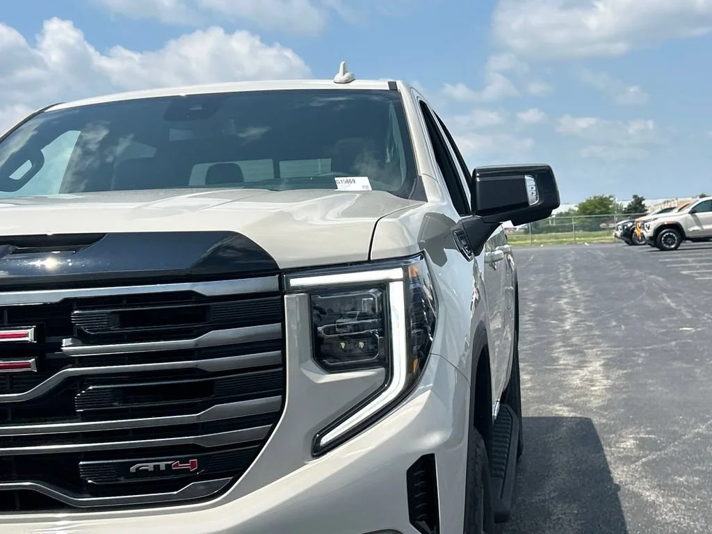 2026 GMC Sierra 1500 AT4 - Photo 10
