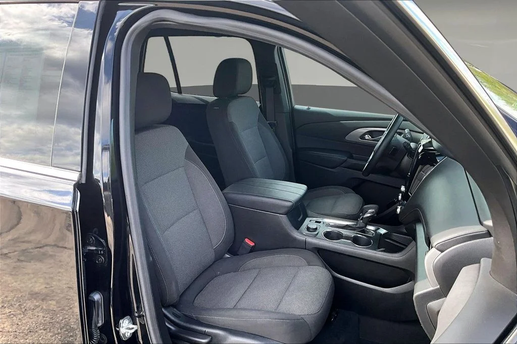 Used 2023 Black Chevrolet LT image 33