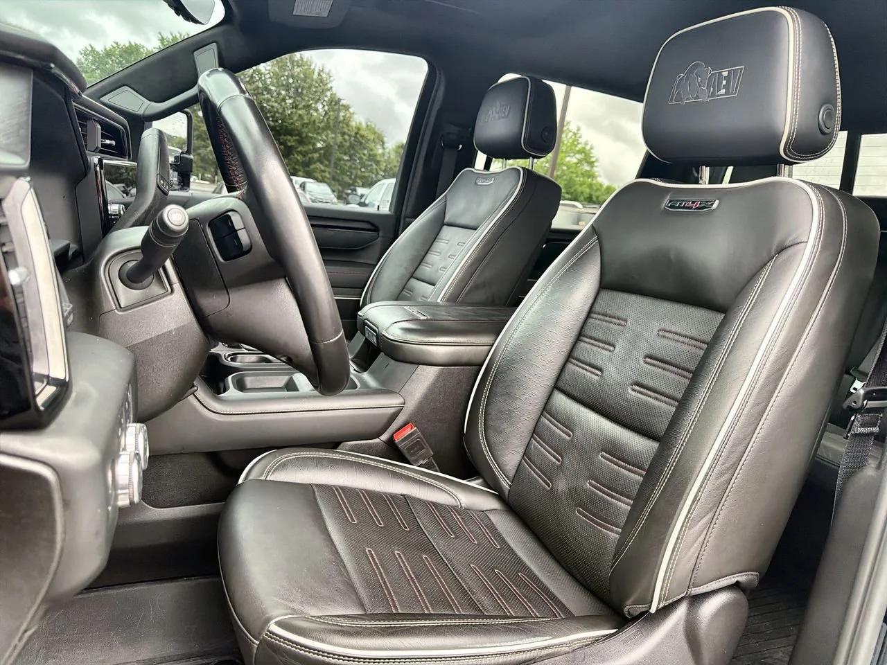Used 2024 Onyx Black GMC AT4X image 16