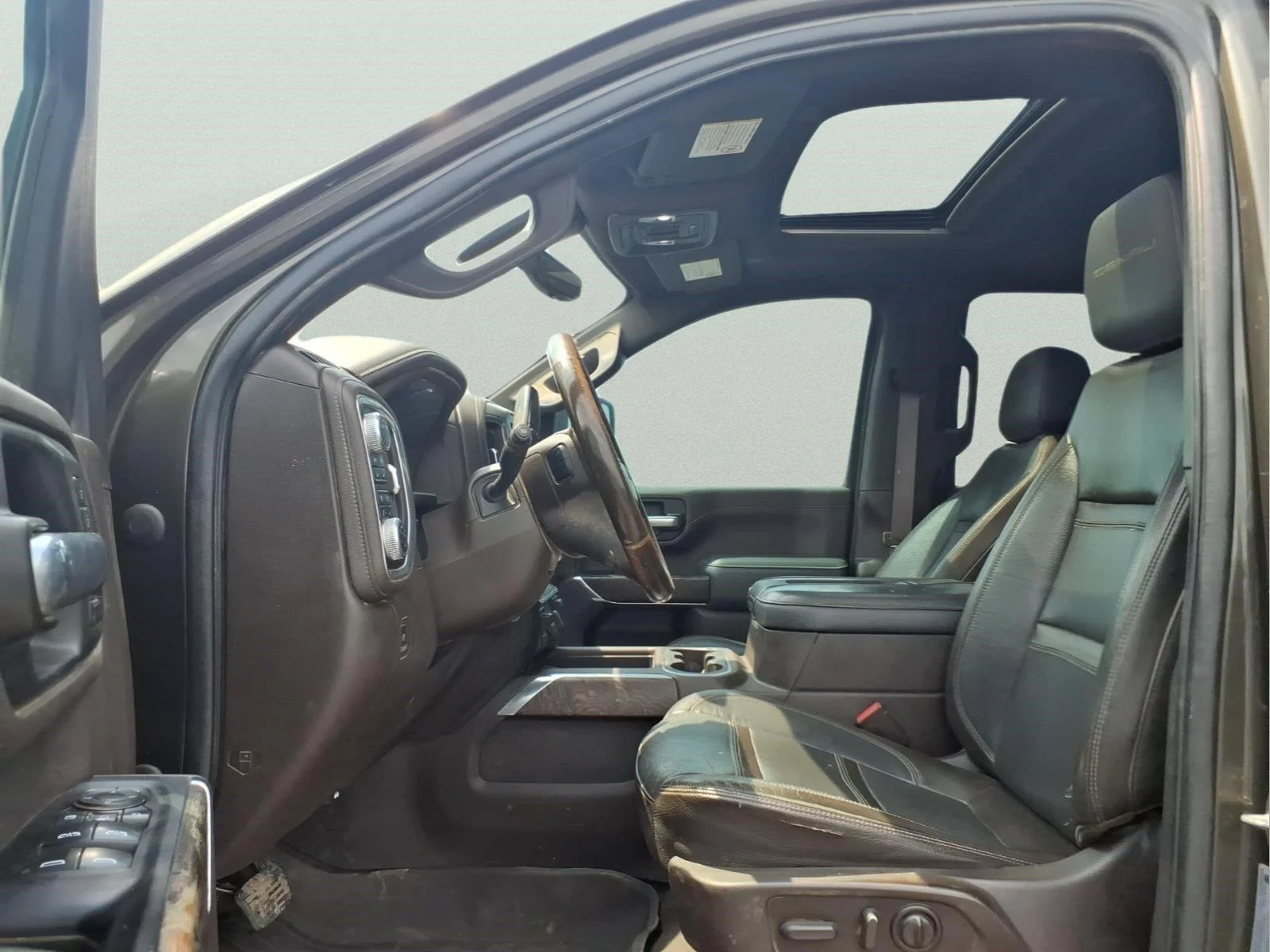 Used 2022 FOREST METALLIC GMC Denali image 18
