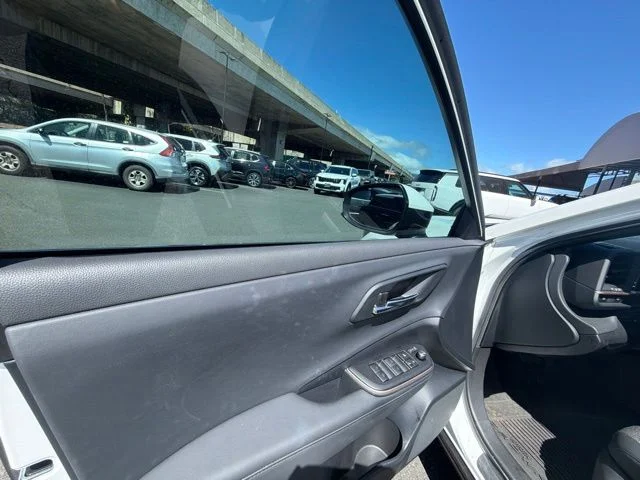 Used 2023 White Toyota XLE image 9
