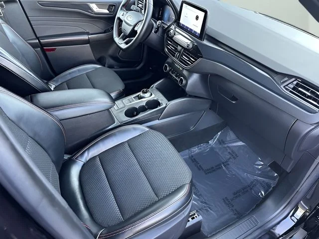 2025 Ford Escape ST-Line - Photo 27