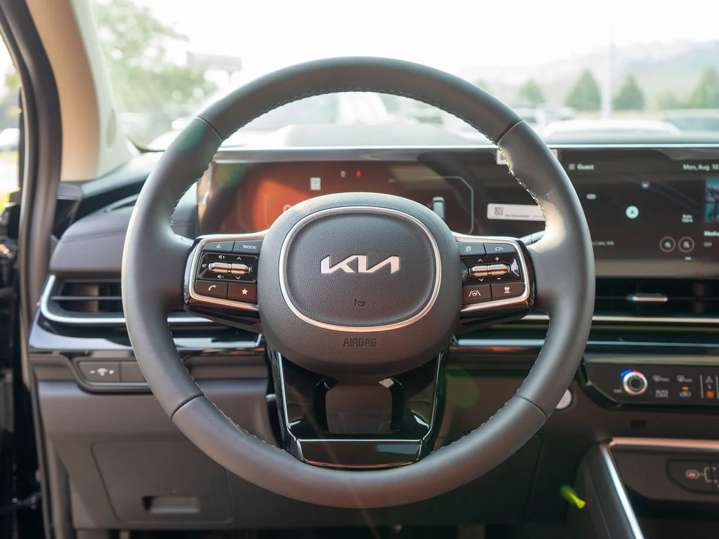 New 2026 Aurora Black Pearl Kia SX Prestige image 18