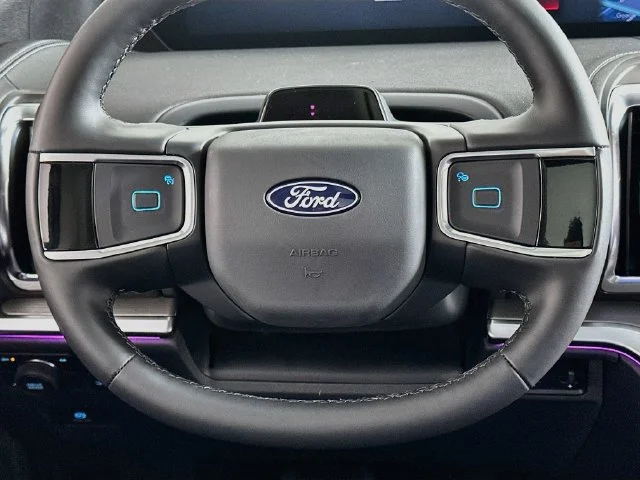 New 2027 Black Ford Platinum image 15