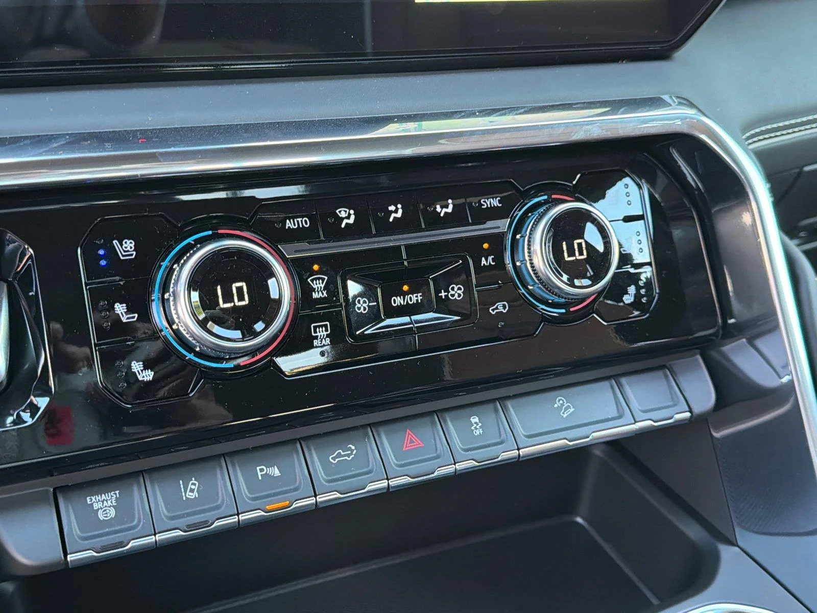 2026 GMC Sierra 2500HD Denali Ultimate - Photo 21