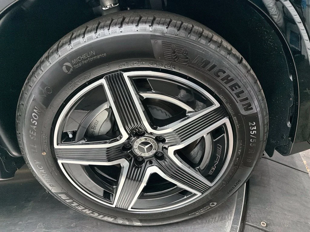 New 2027 Black Mercedes-Benz GLC 300 image 9