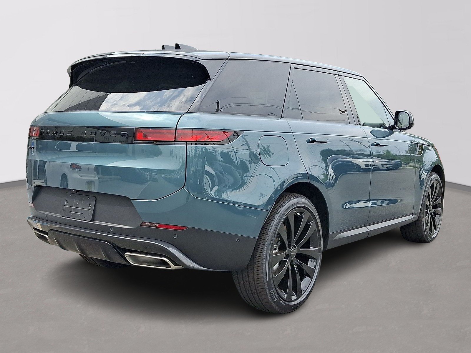 New 2026 Giola Green Land Rover  image 3