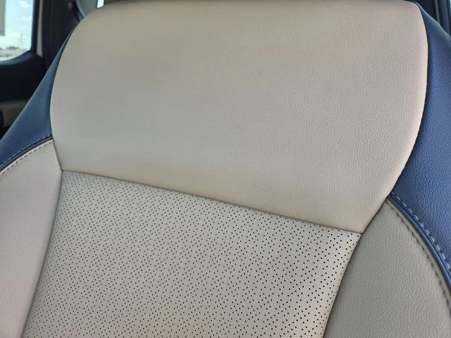 New 2026 Star White Metallic Tri-Coat Ford F-250® Lariat® image 35