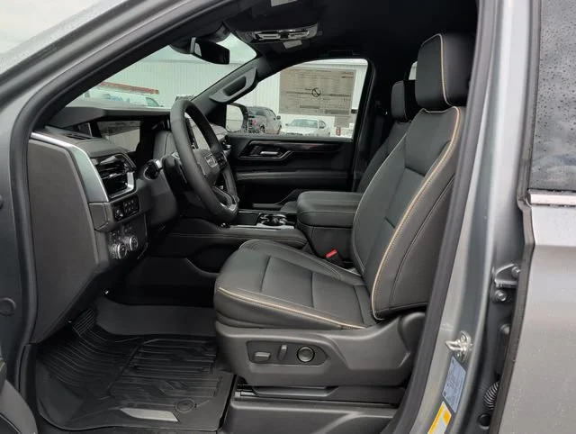 New 2026 Sterling Metallic GMC Elevation image 10